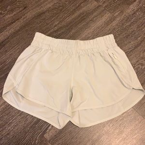 Lululemon Tracker Shorts 4”